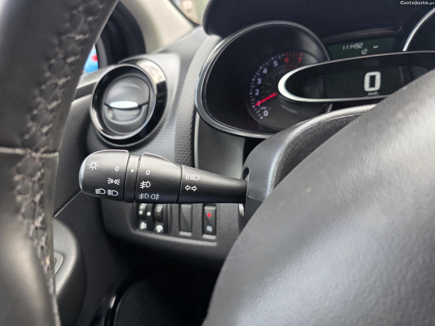 Renault Clio ST 0.9 TCE Limited — fotografia 6