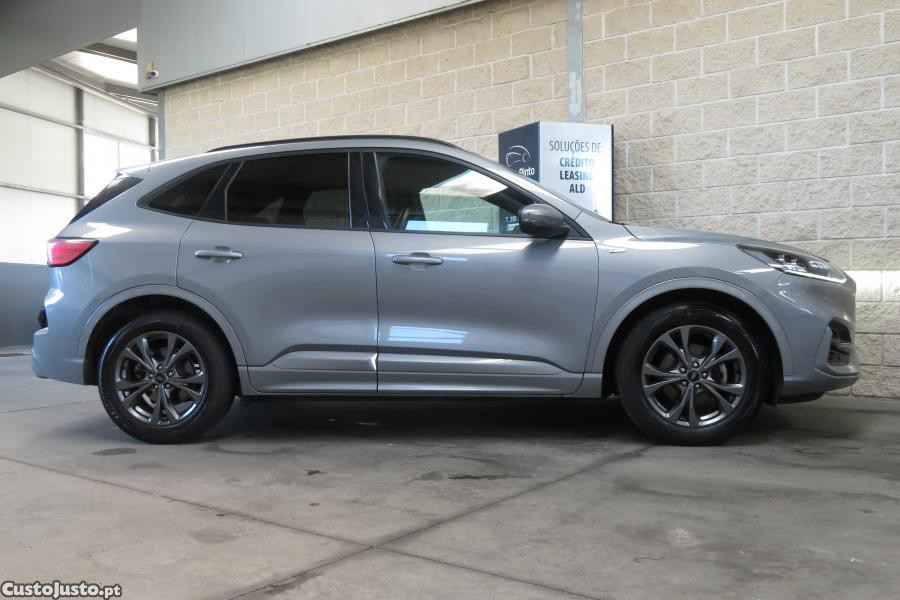 Ford Kuga 1.5 EcoBoost ST-Line — fotografia 3