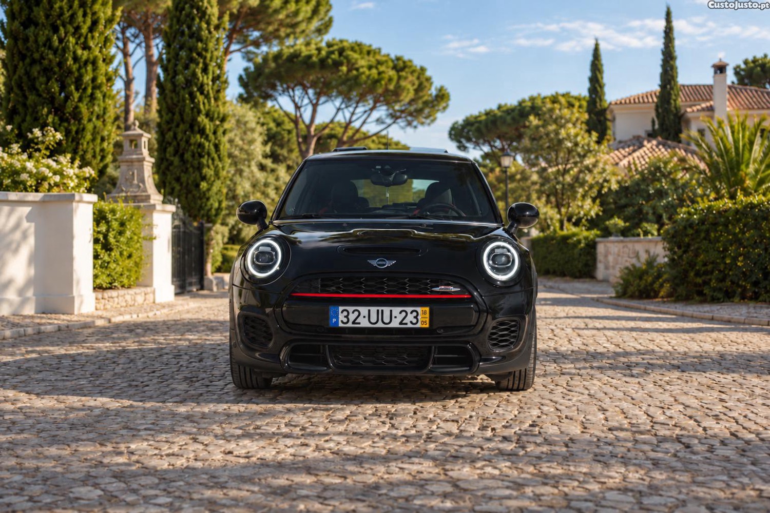 MINI John Cooper Works LCI - 18 — photo 4