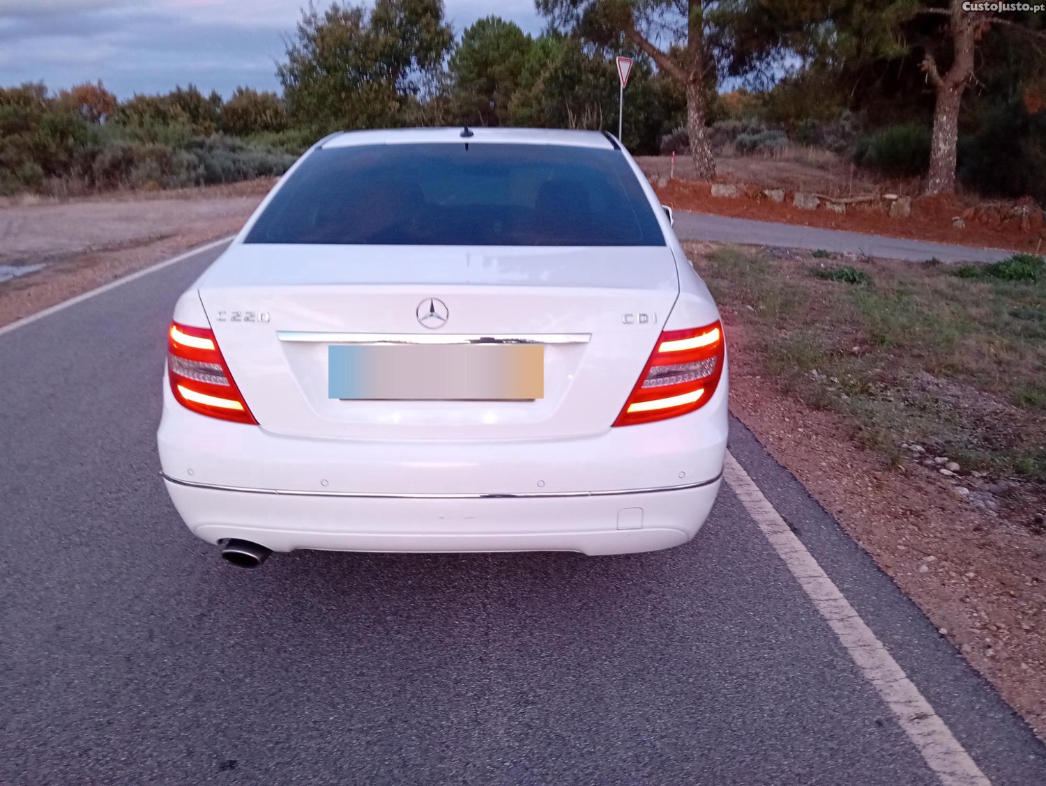 Mercedes-Benz C 220 C 220D - 13 — photo 4