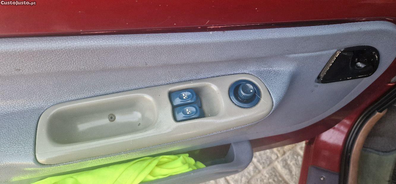 Renault Twingo de pessoa idosa comprado novo 108000km impecavel de garagem. - 95 foto 4