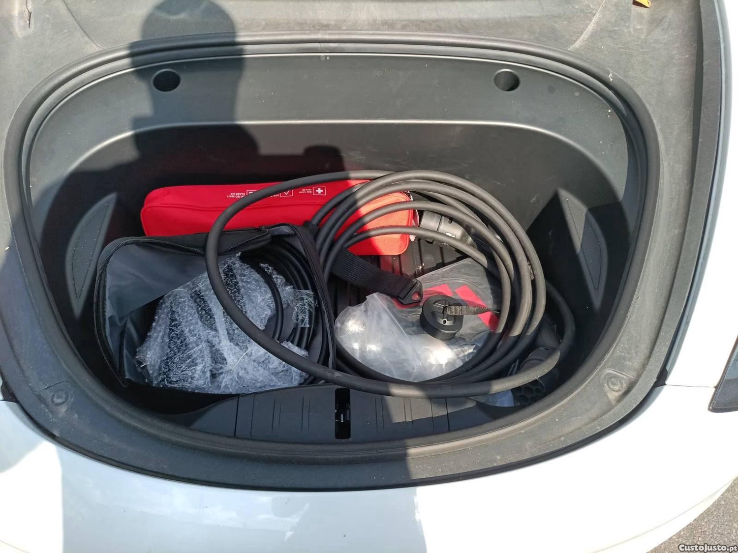 Tesla Model 3 Long Range AWD — fotografia 2