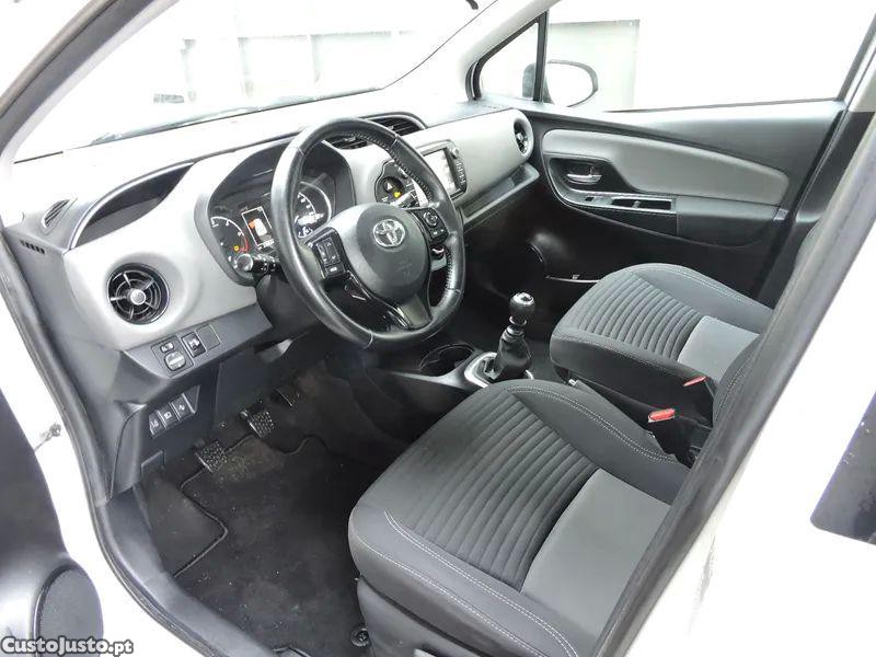 Toyota Yaris 1.4 d-4d comfort+p.style — fotografia 9