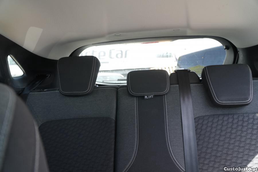 Ford Puma 1.0 EcoBoost MHEV Ti — fotografia 5
