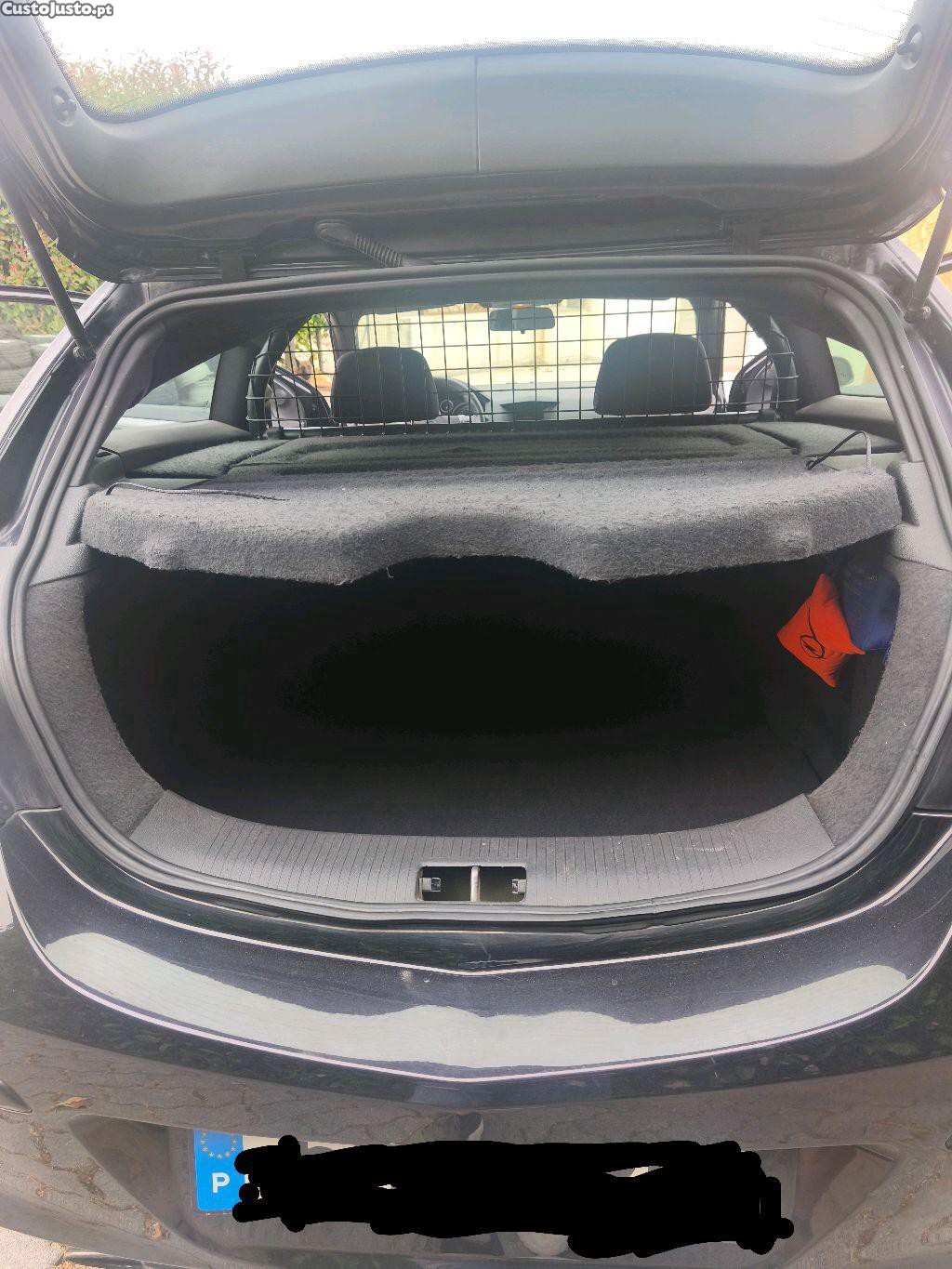 Opel Astra 1.7 GTC sport — fotografia 3