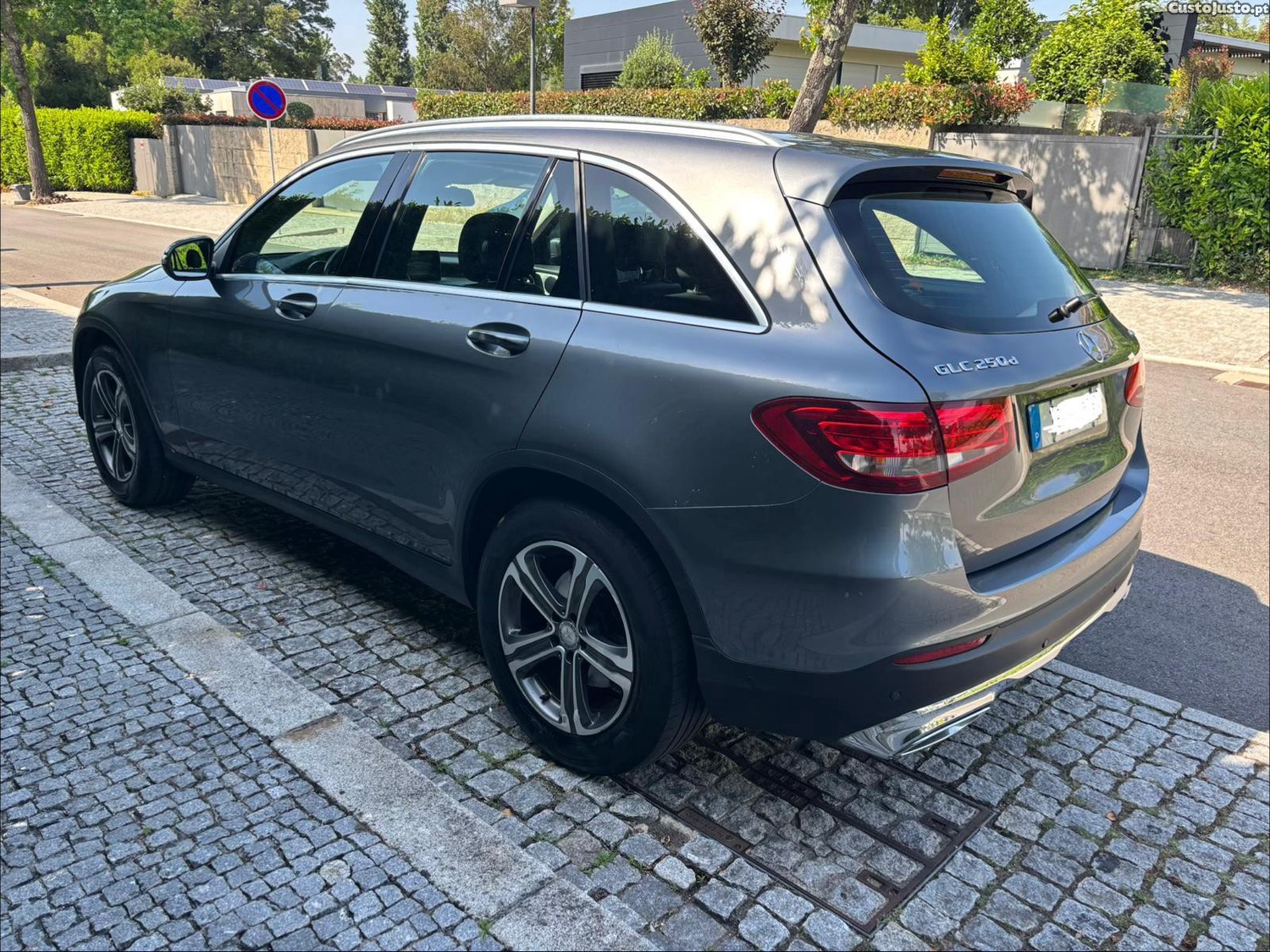 Mercedes-Benz GLC 250 d 4 Matic - Nacional - Int. AMG — fotografia 6