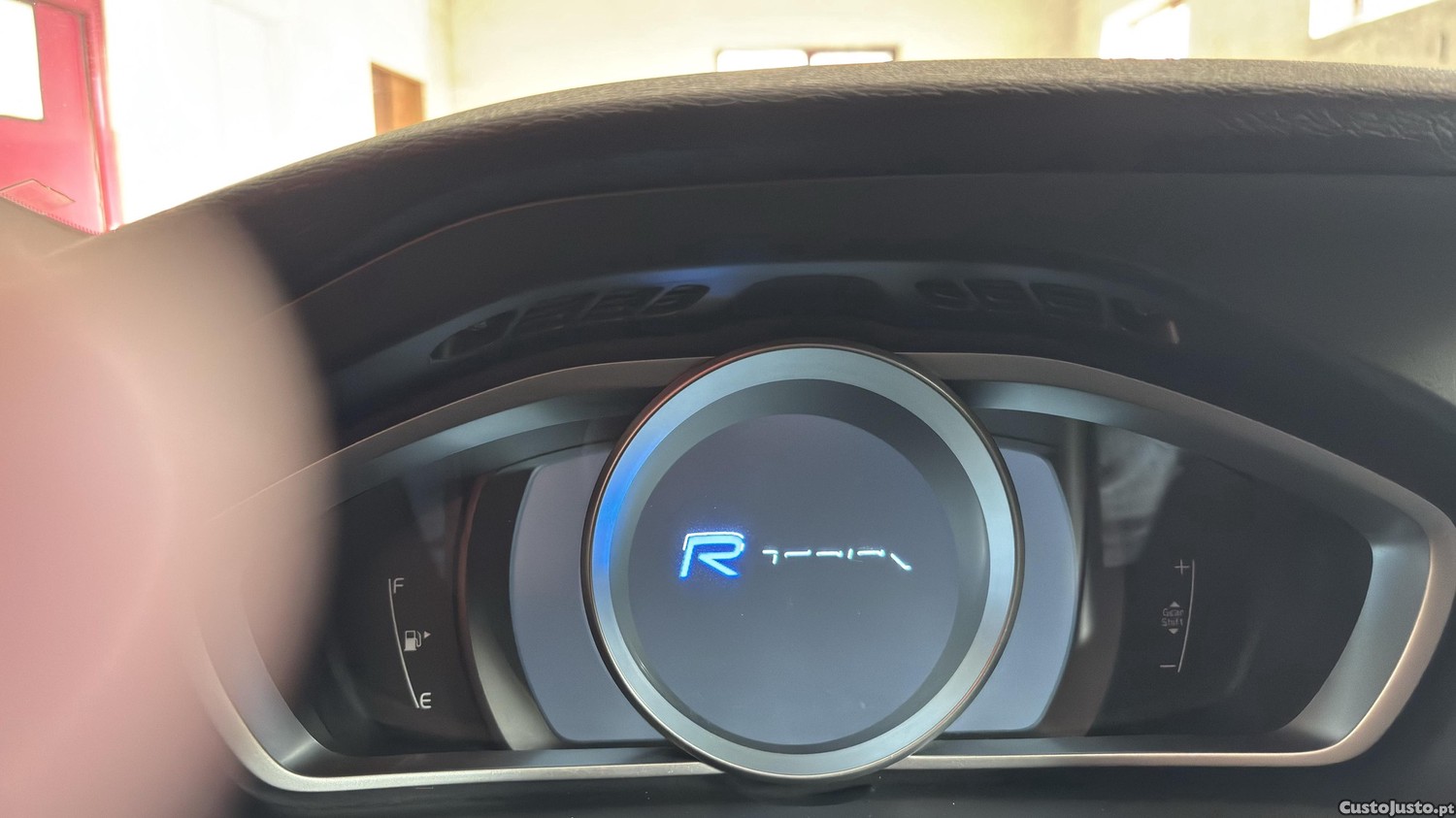 Volvo V40 R-design - 15 — photo 4