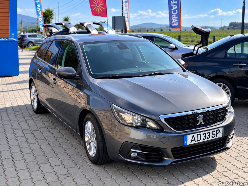 Peugeot 308 1.5 BlueHDi Style — photo 2