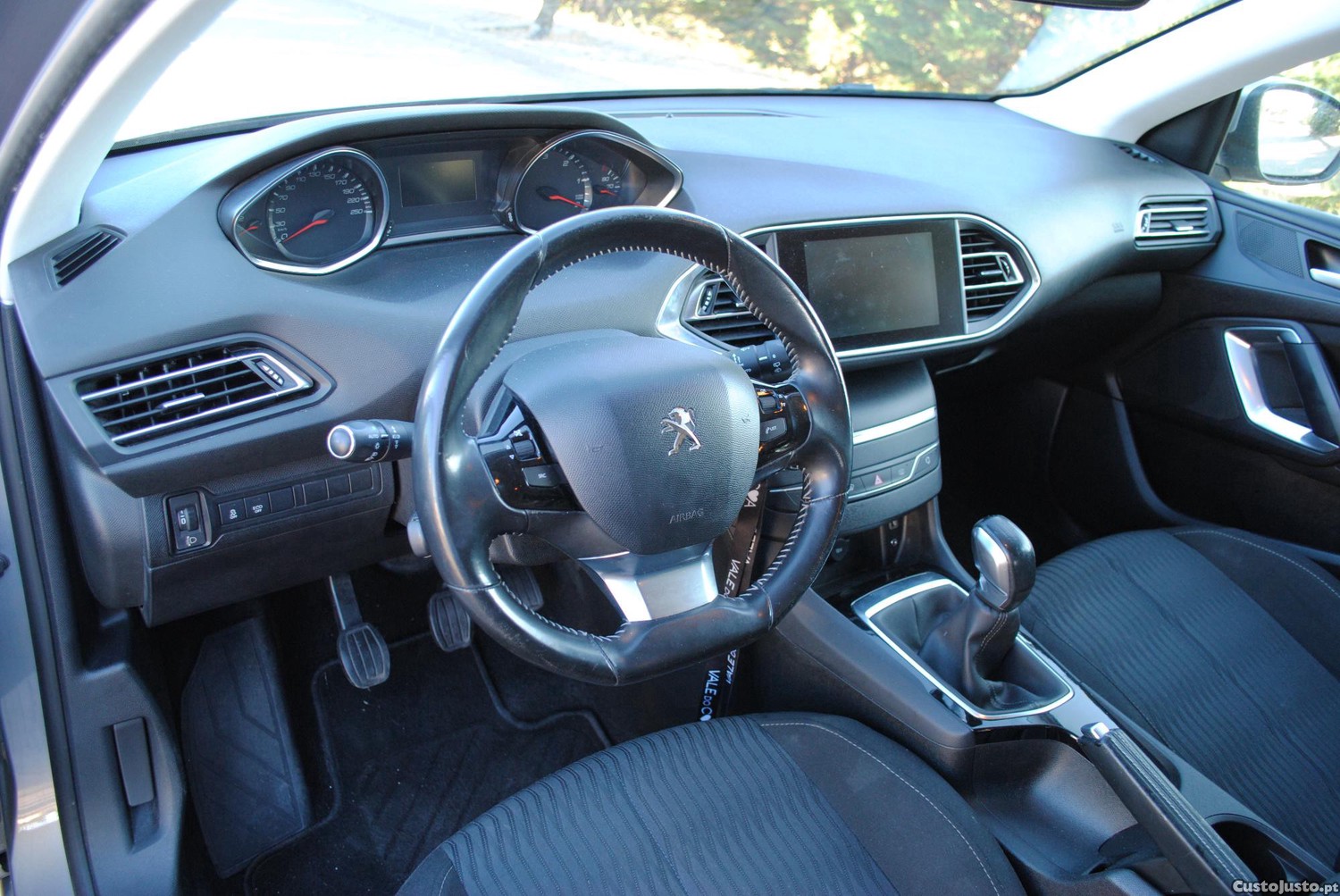 Peugeot 308 Sw 1.6 hdi Allure — fotografia 3