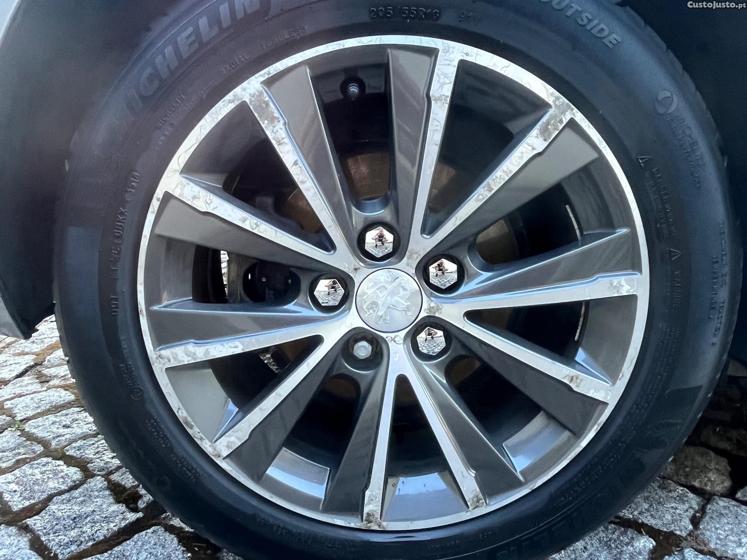 Peugeot 308 120cc 130cv gasolina puretch - 15 foto 5