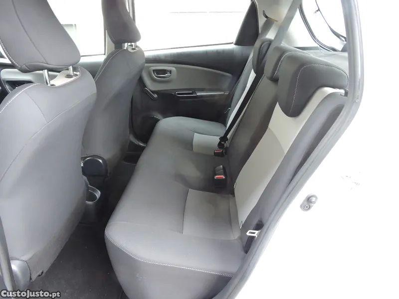 Toyota Yaris 1.4 d-4d comfort+p.style — fotografia 8