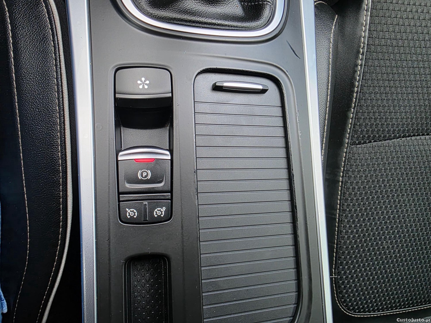 Renault Mégane ST 1.5 DCI Bose Edition — fotografia 14