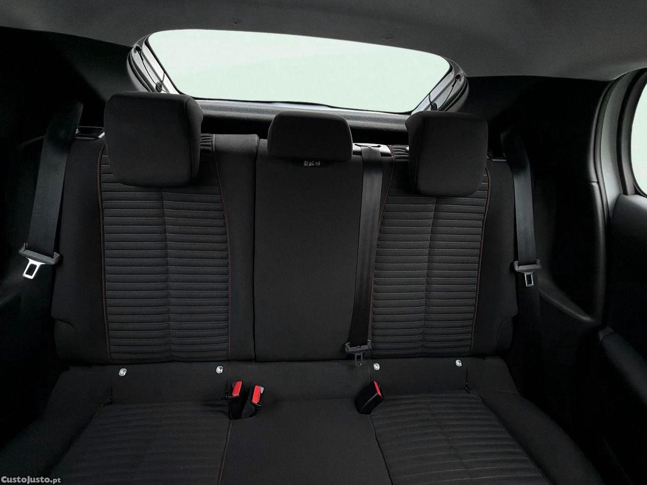 Peugeot 208 1.2 PureTech Active Pack — fotografia 2
