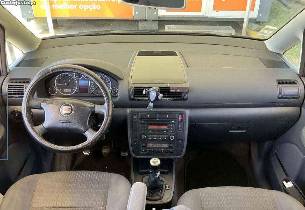 Seat Alhambra 2.0 TDi Liberty Sport — photo 4
