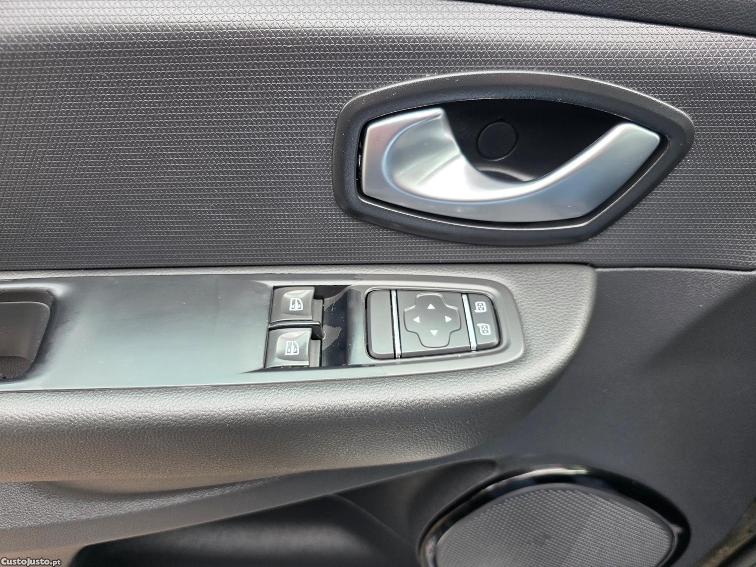 Renault Clio ST 0.9 TCE Limited — fotografia 3