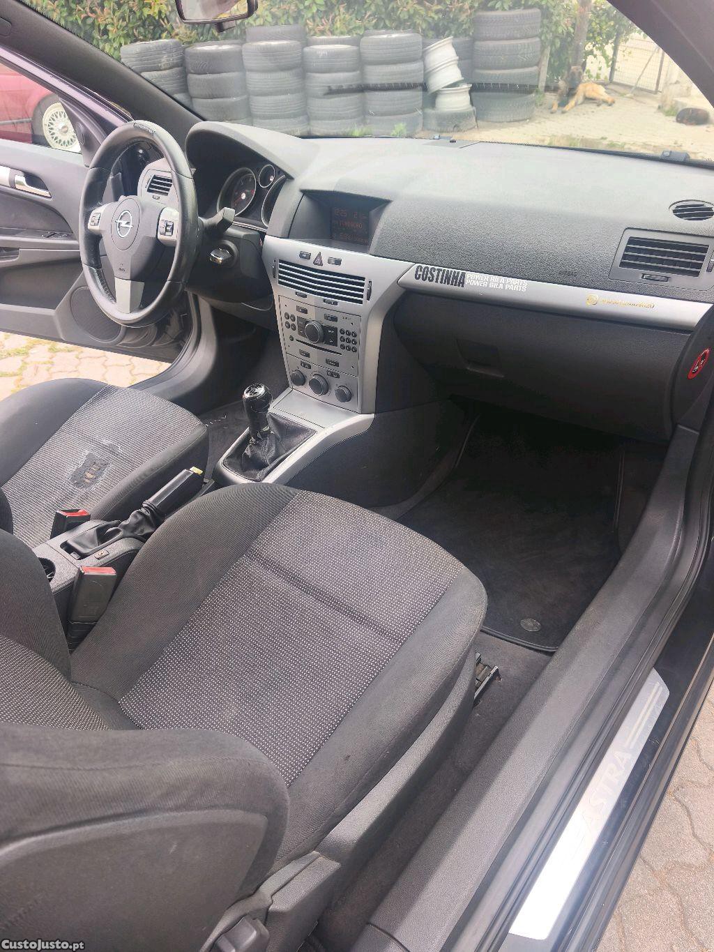 Opel Astra 1.7 GTC sport — fotografia 2