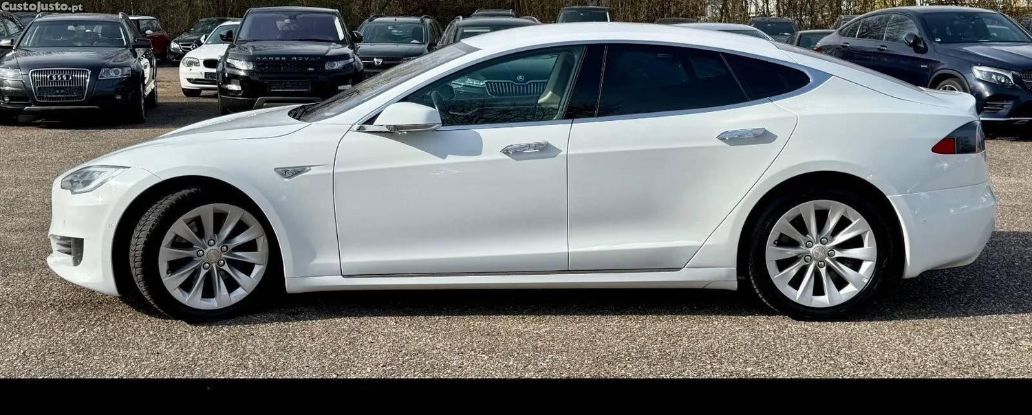 Tesla Model S 90D - 16 foto 2