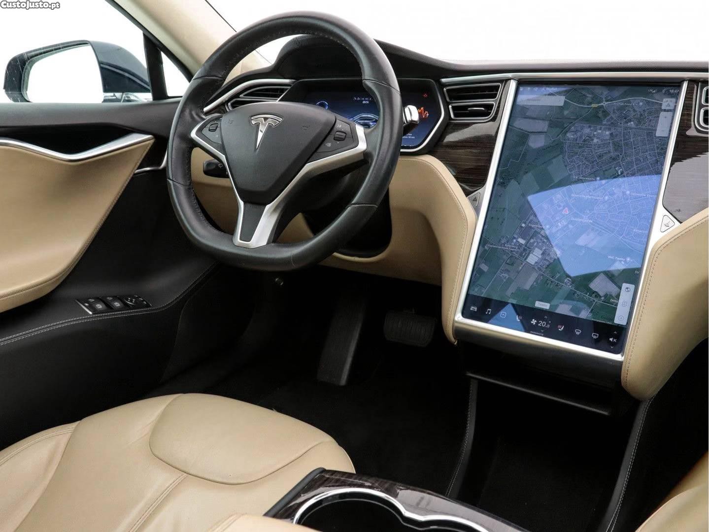 Tesla Model S 85 - 14 foto 5