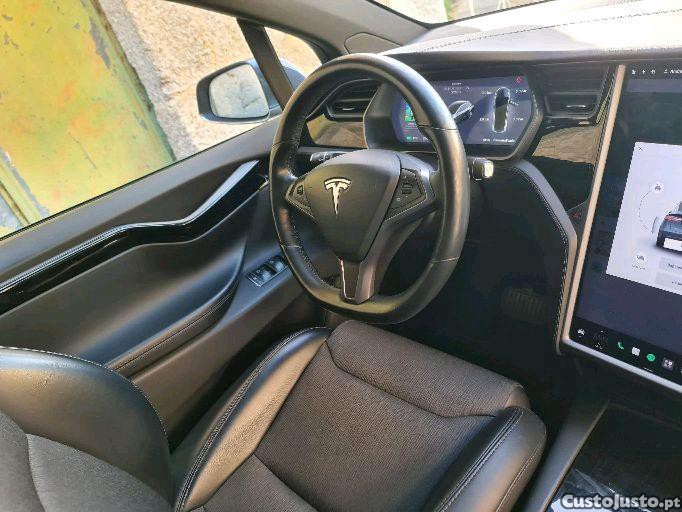 Tesla Model X x — fotografia 6