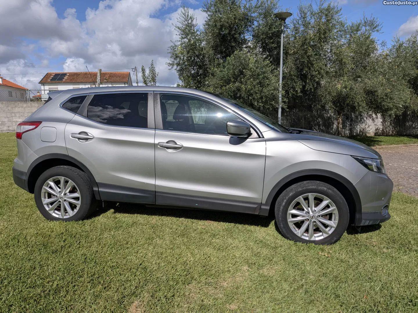 Nissan Qashqai 1.6 dci n-connecta led - 14 foto 4