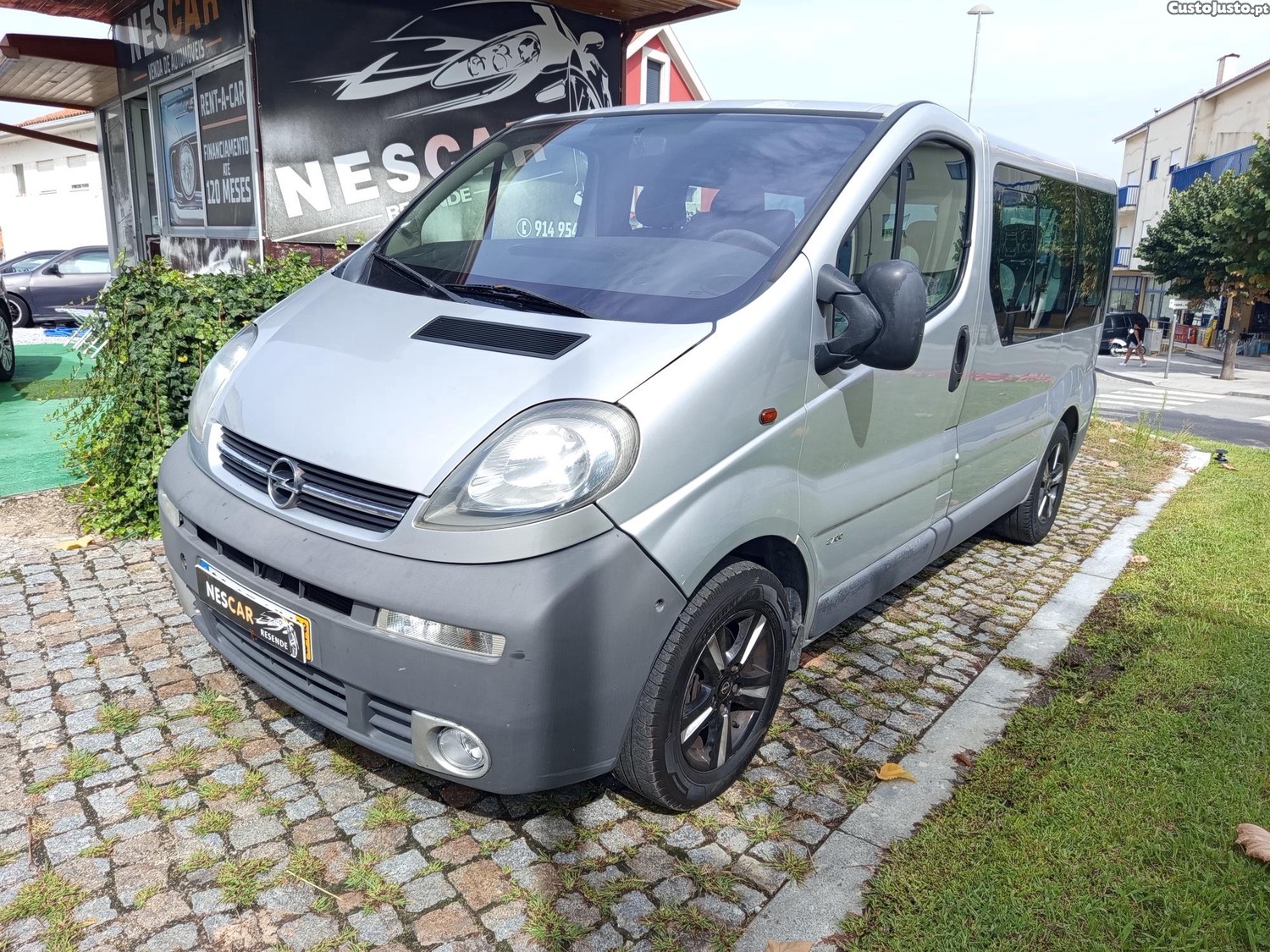 Opel Vivaro 1.9 DTI L1H1 - 03 foto 2