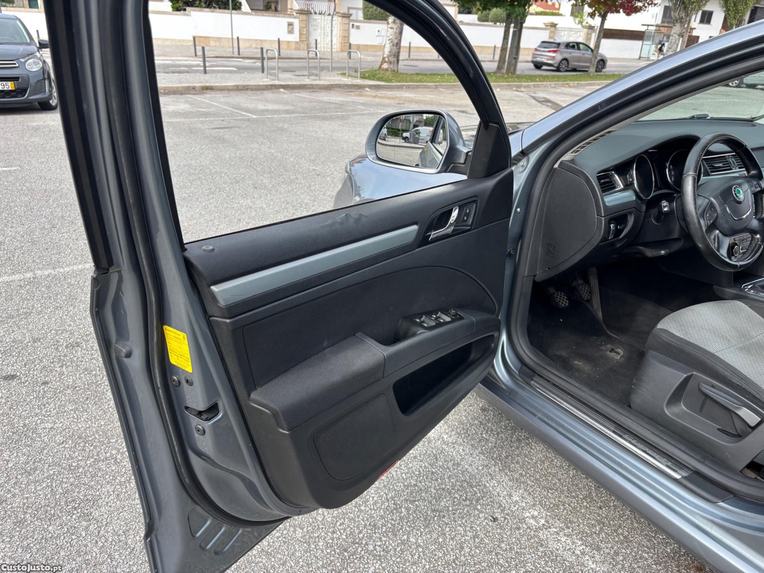 Skoda Superb 1.9 Tdi — fotografia 3
