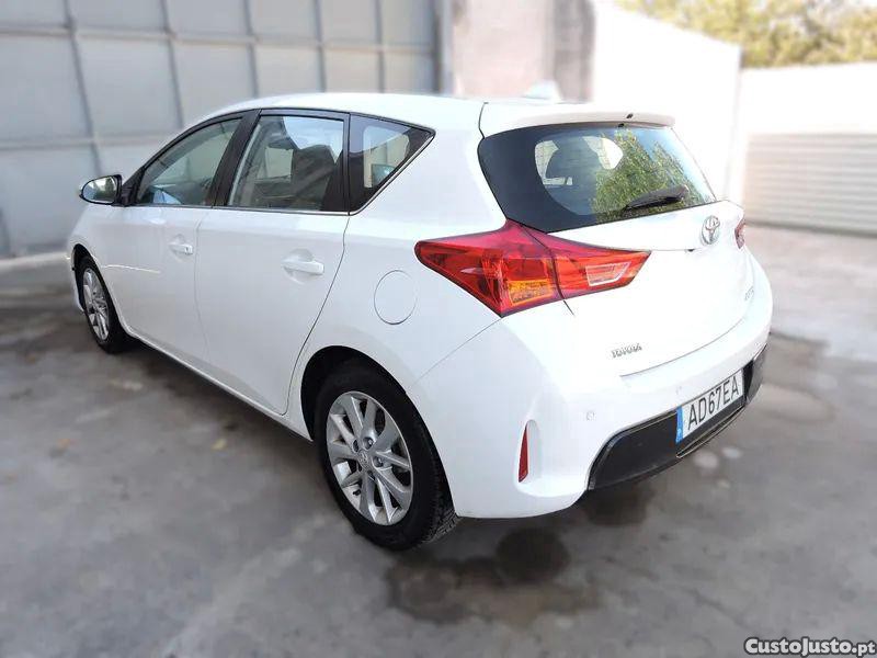 Toyota Auris 1.4 d-4d comfort+navi — photo 5
