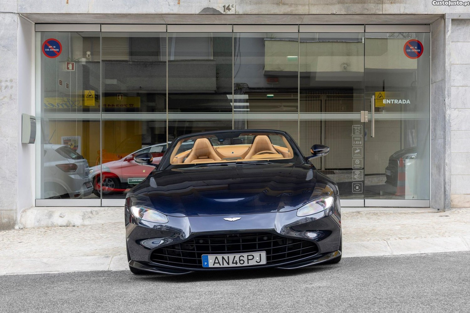 Aston Martin  V8 - 22 foto 3