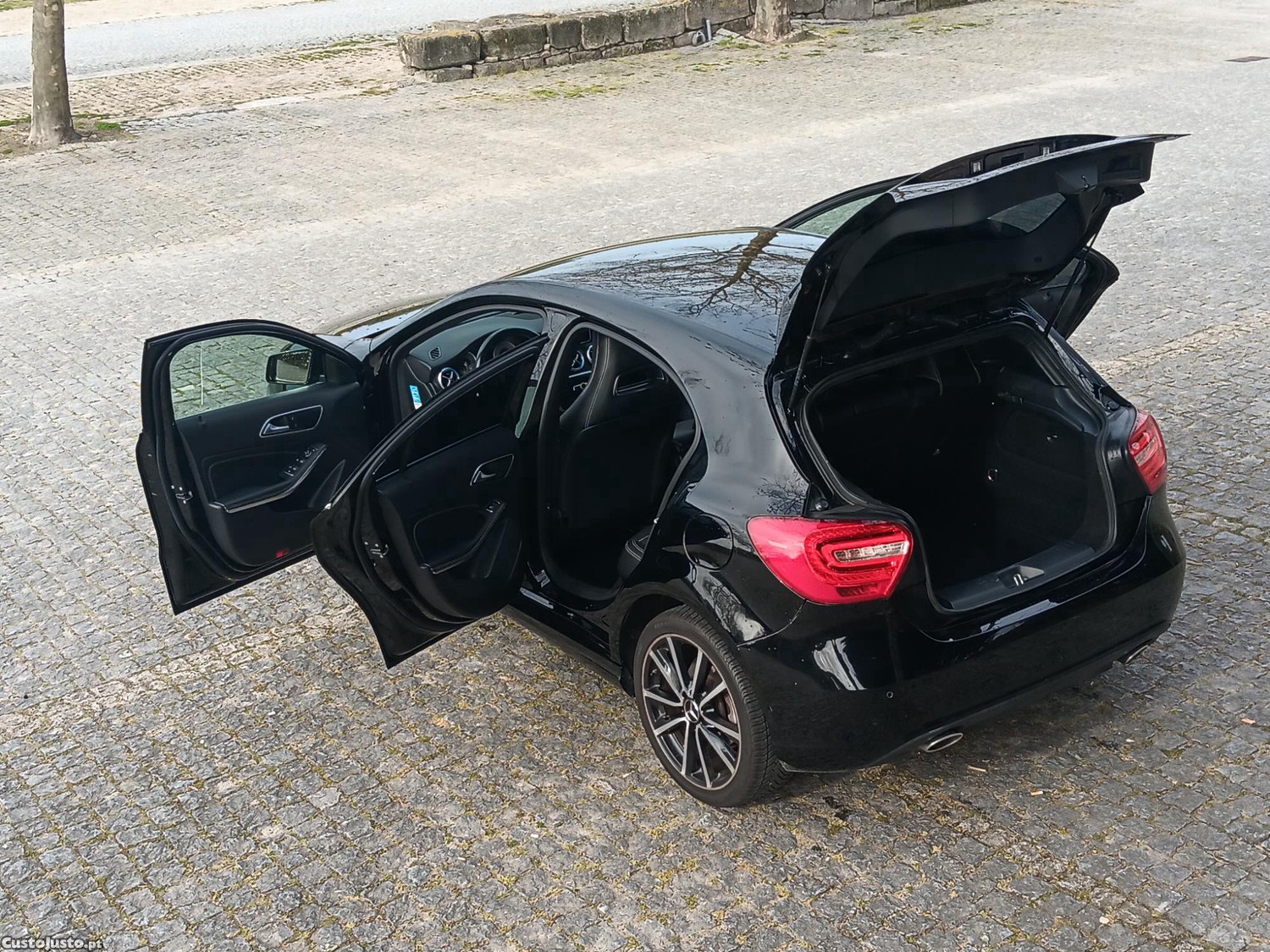 Mercedes-Benz A 180 BlueEfficiency Urban — fotografia 4