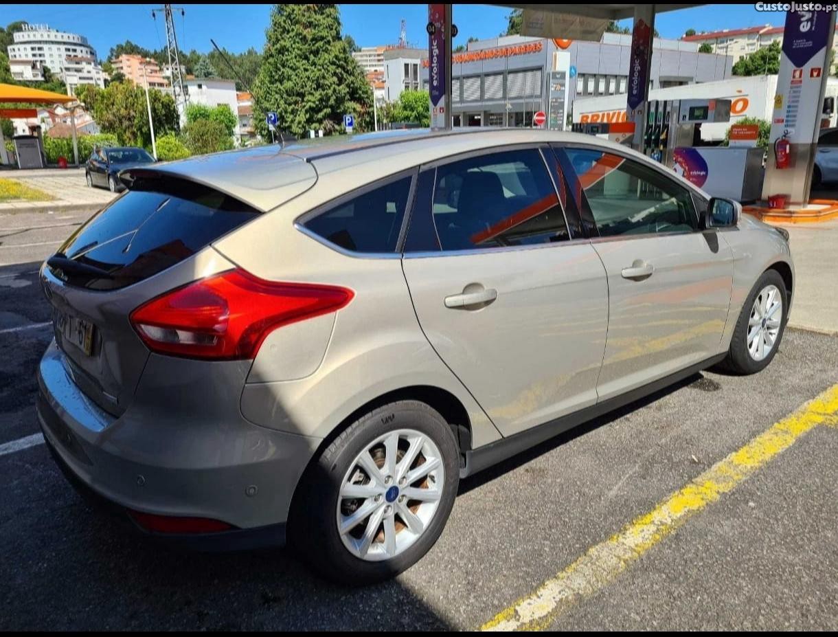 Ford Focus ecoboost — photo 2