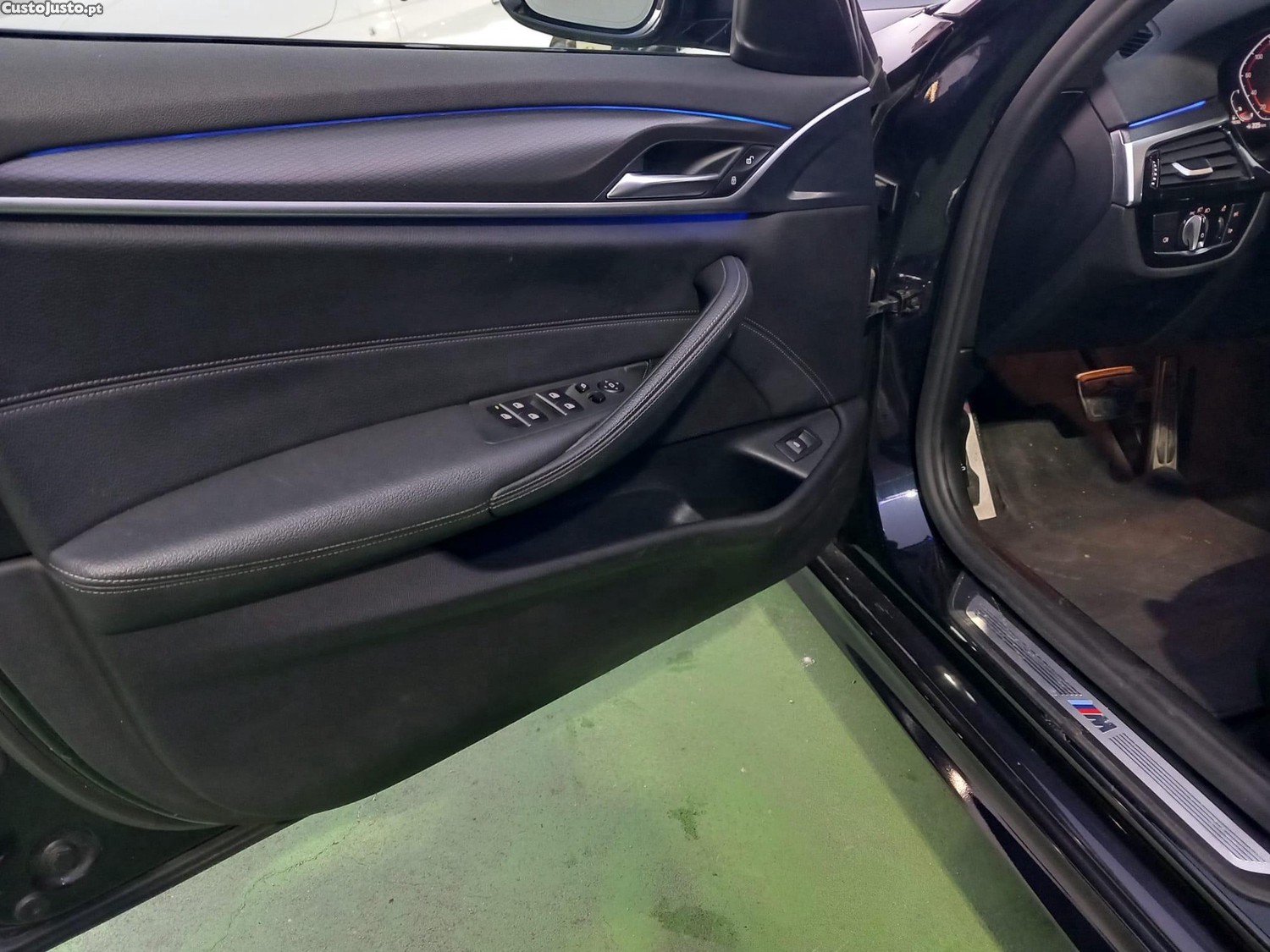 BMW 520 d Pack Desportivo M Auto — fotografia 19