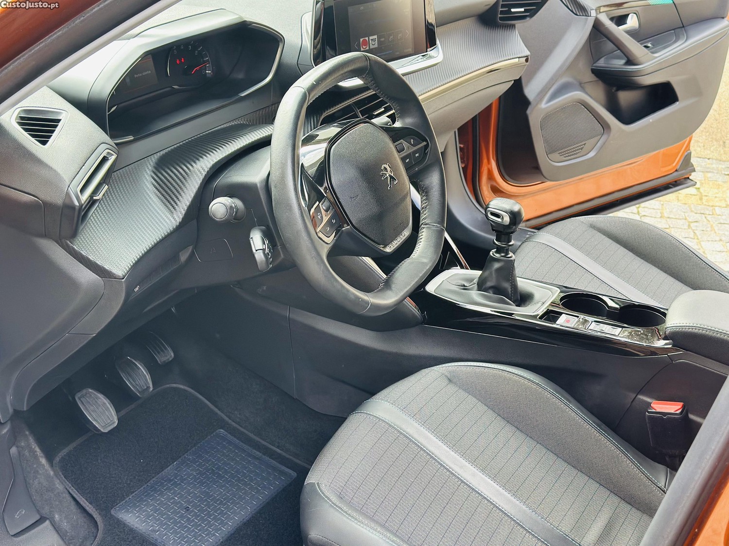Peugeot 2008 1.2 Allure — fotografia 10