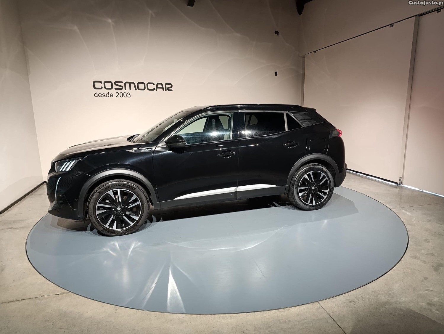 Peugeot 2008 GT PACK — photo 3