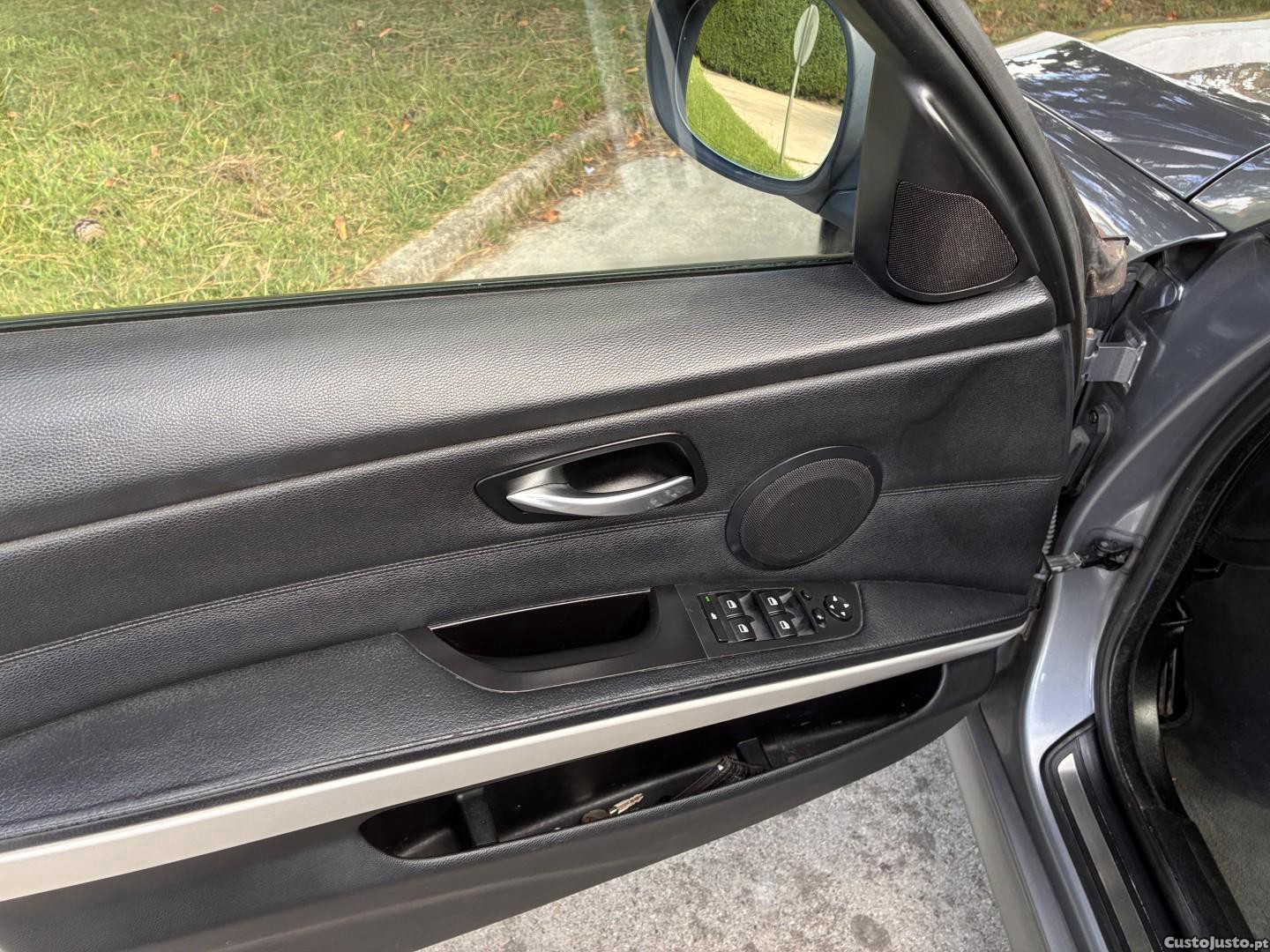 BMW 320 d Navigation Auto — fotografia 3