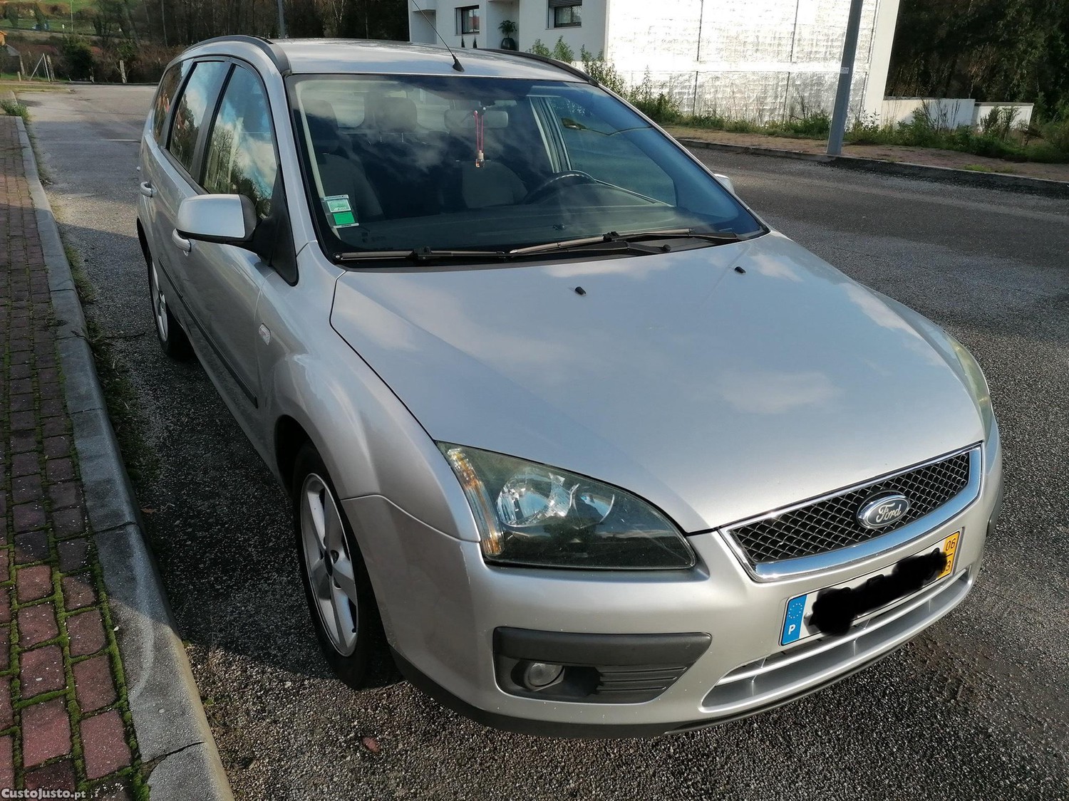 Ford Focus 1.6 tdci sw — fotografia 11