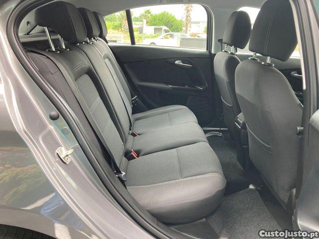 Fiat Tipo 1.3 MultiJet Life — fotografia 4