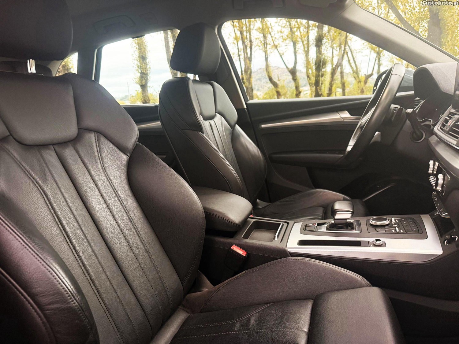 Audi Q5 50 TFSI e — fotografia 8