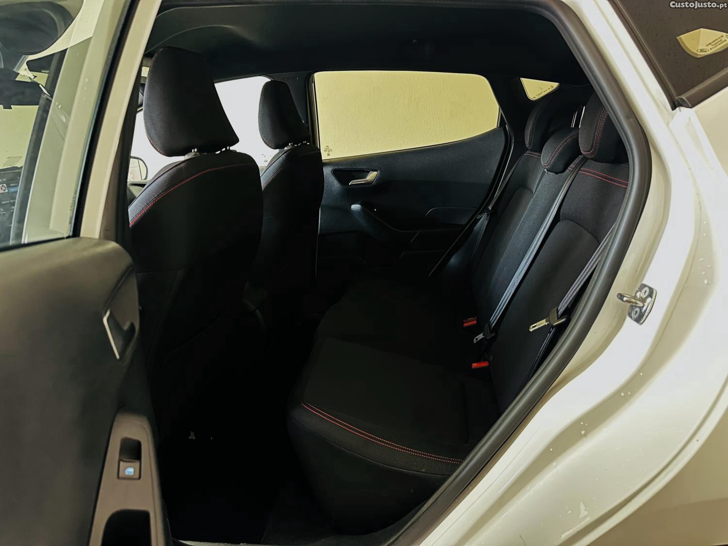 Ford Fiesta 1.0 EcoBoost ST-Line — fotografia 2