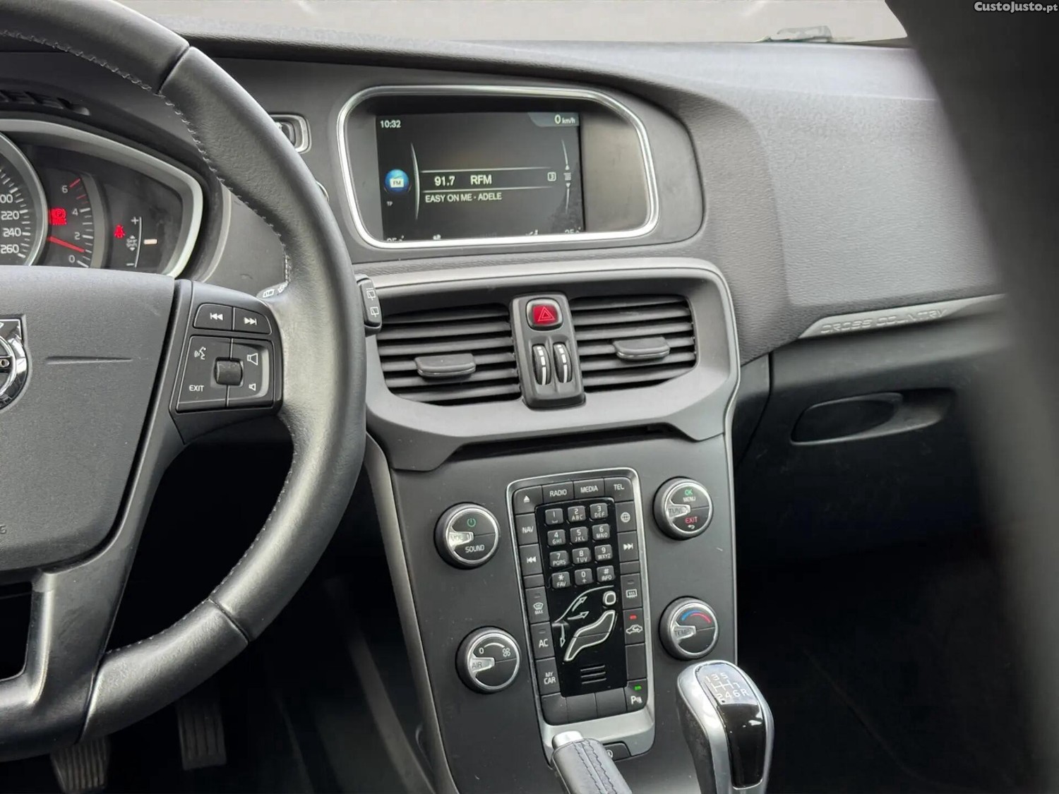 Volvo V40 2.0 D2 — fotografia 8