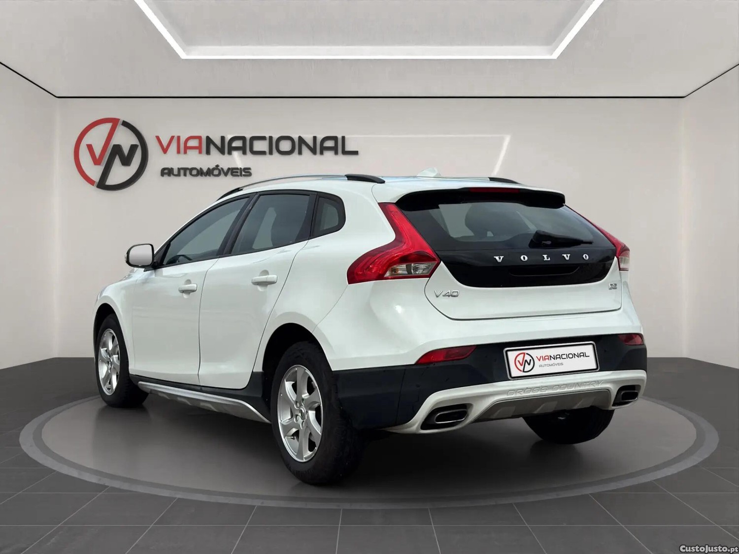Volvo V40 2.0 D2 — fotografia 15