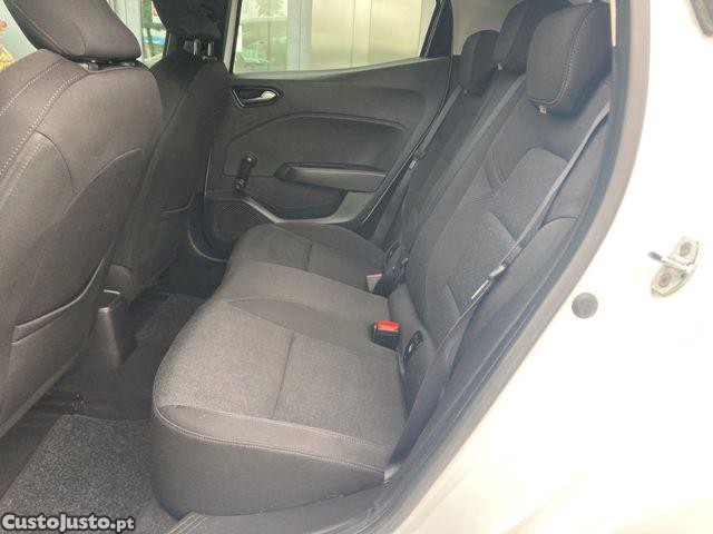 Renault Clio TCe 90 EQUILIBRE — fotografia 5