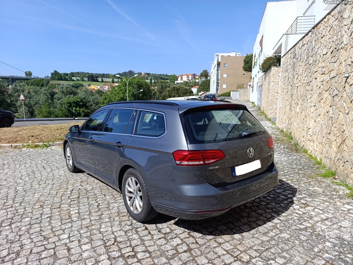 Volkswagen Passat 2.0 TDI Confortline Variant Nacional — fotografia 7