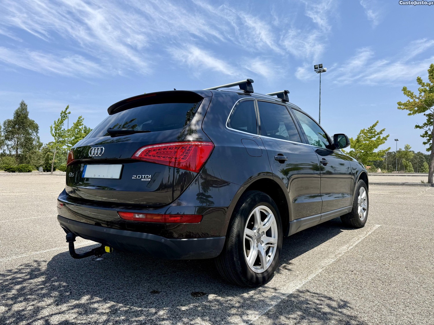 Audi Q5 2.0 TDI Quattro - 10 foto 2