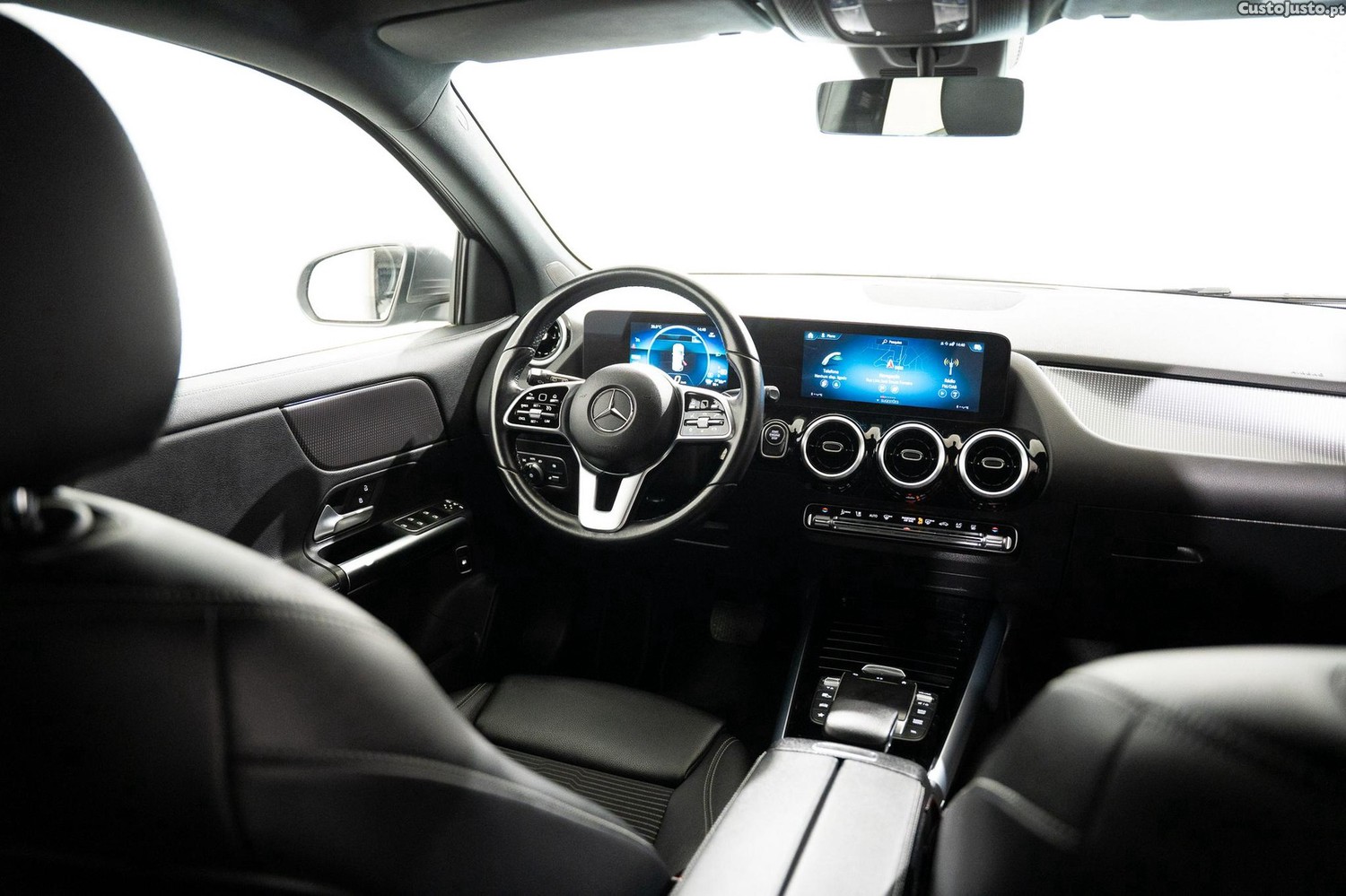 Mercedes-Benz GLA 250 e Progressive — fotografia 21