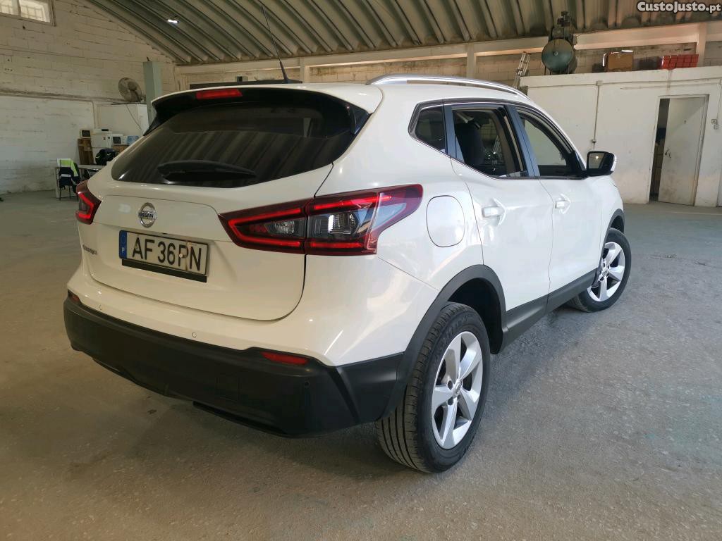 Nissan Qashqai 1.5 DCI Business Edition 115cv — photo 4