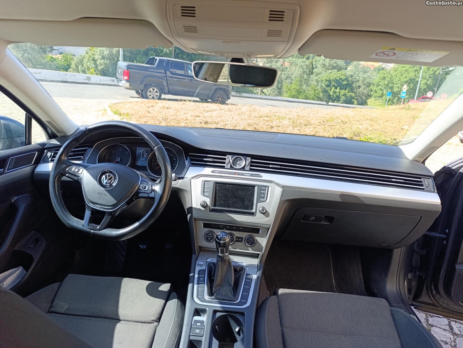 Volkswagen Passat 2.0 TDI Confortline Variant Nacional — fotografia 5