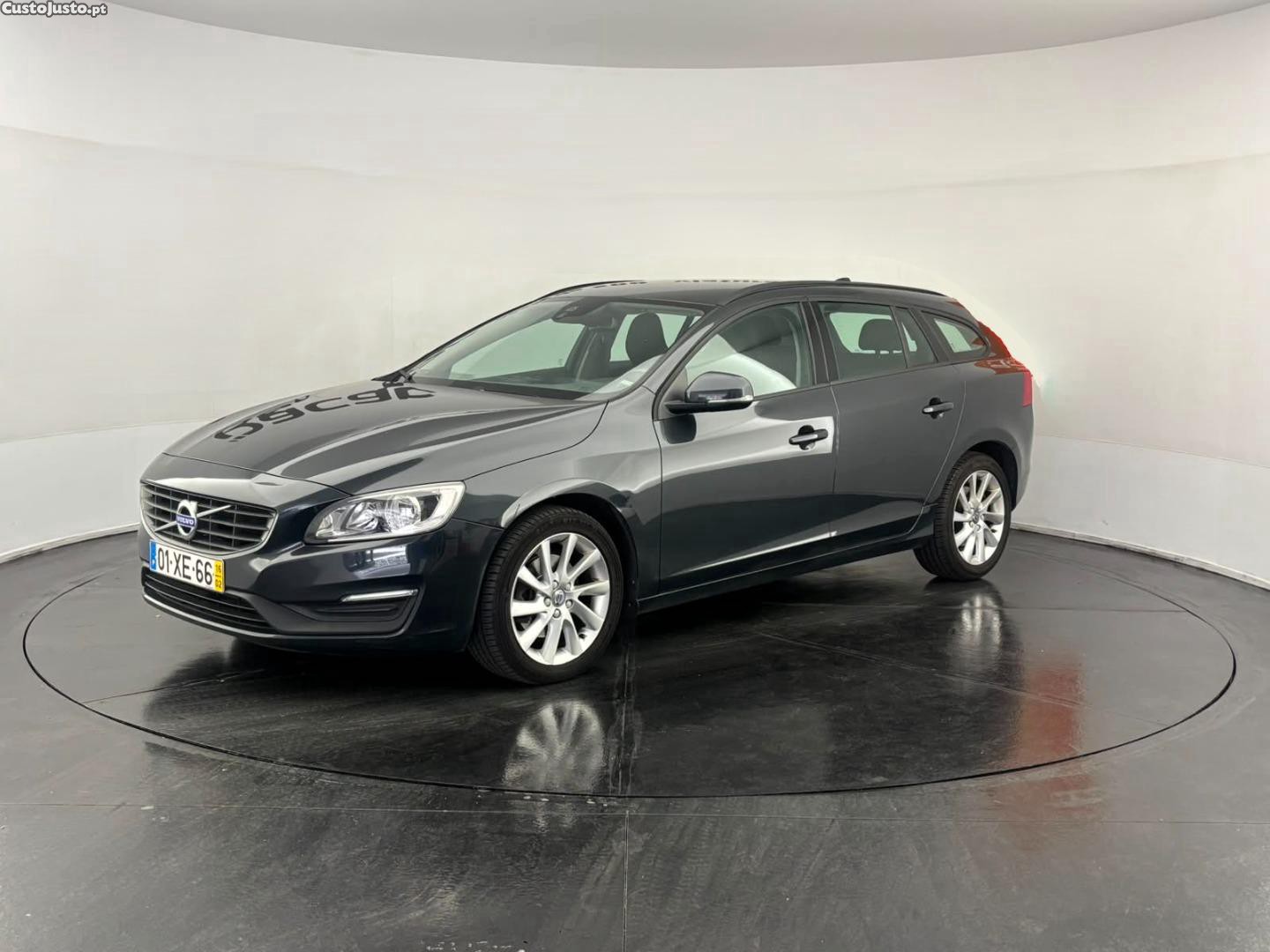 Volvo V60 2.0 D2 — photo 4