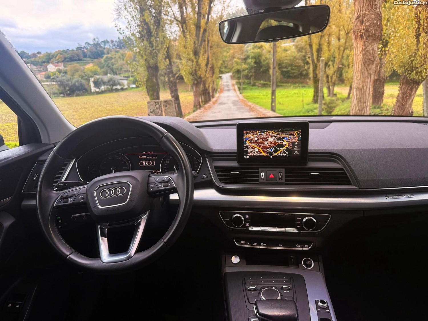 Audi Q5 50 TFSI e — fotografia 4