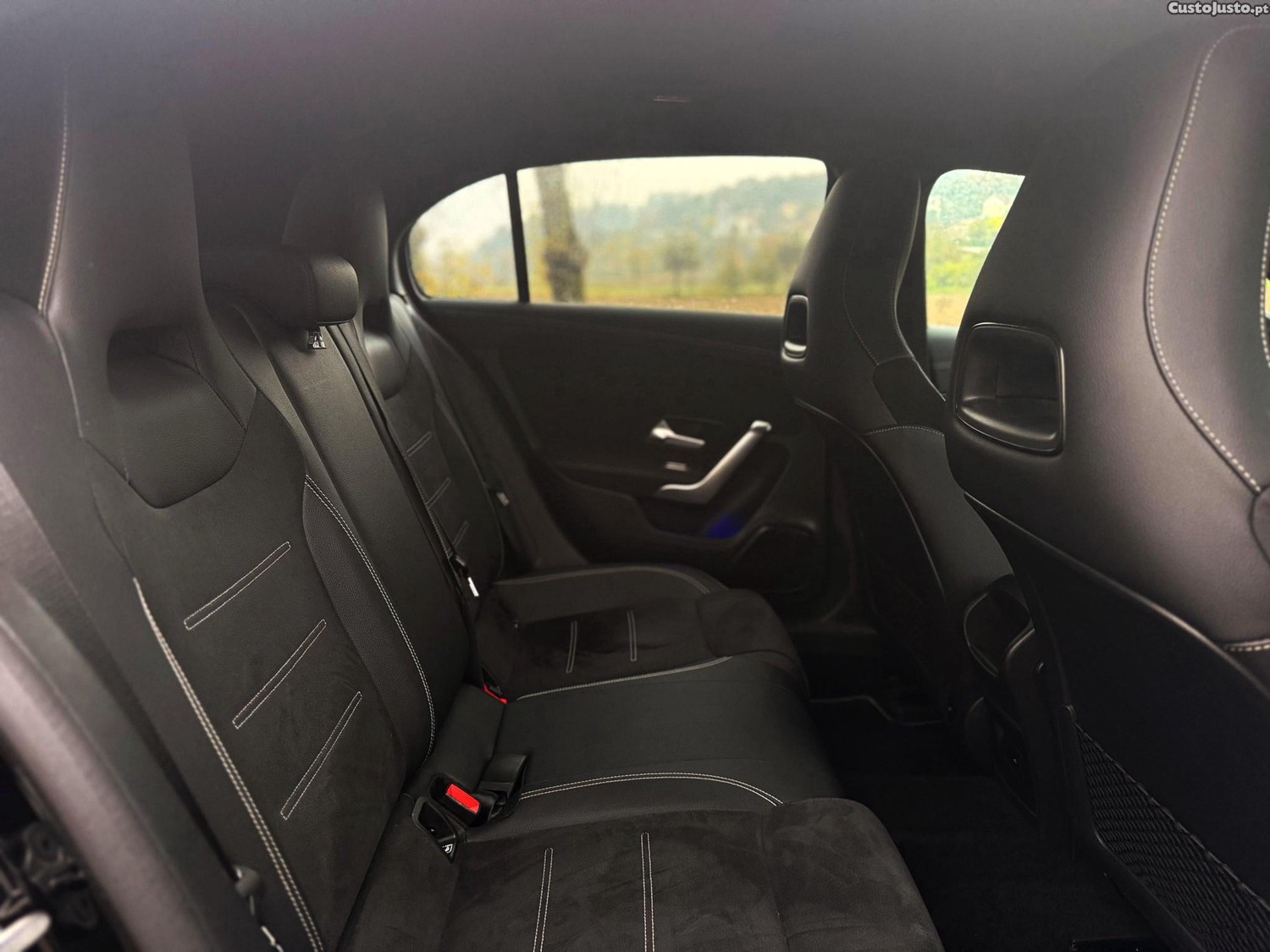 Mercedes-Benz A 250 e AMG Line — fotografia 3