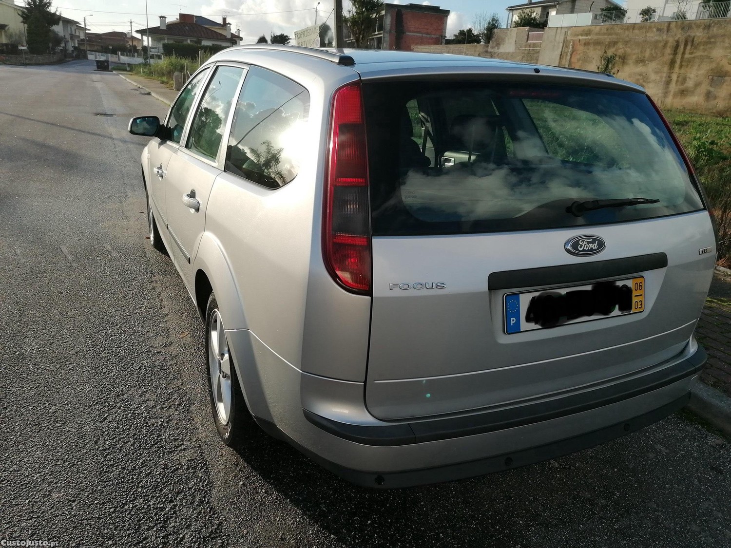Ford Focus 1.6 tdci sw — fotografia 4